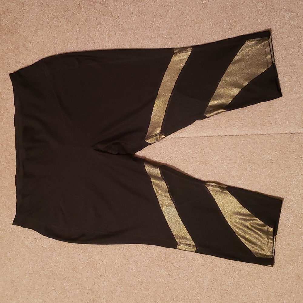 Xersion Women's Capris